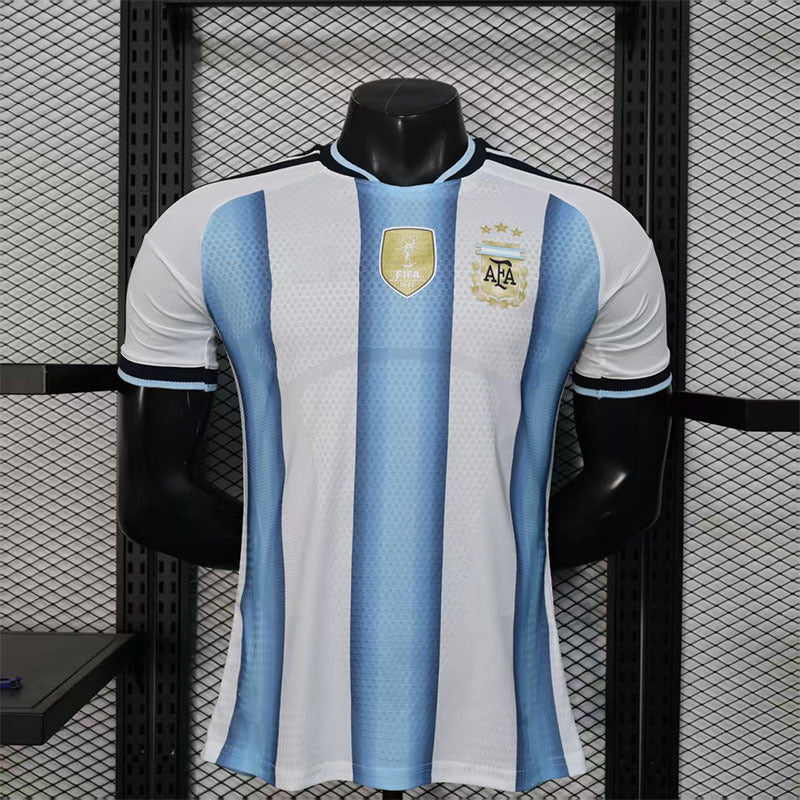 26. Nuevo club de selección edición de jugadores: Real Madrid, Barcelona, Brasil, Arsenal, España, México, Chelsea