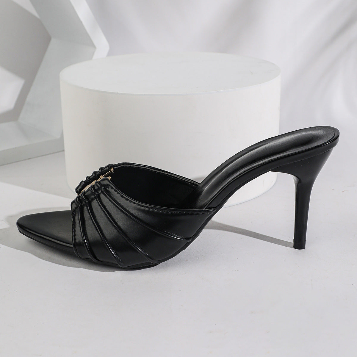 Sandalias de tacón alto sexys transfronterizas, europeas y americanas para mujer, sandalias de moda de tacón agudo con punta y sildría 2026, al por mayor