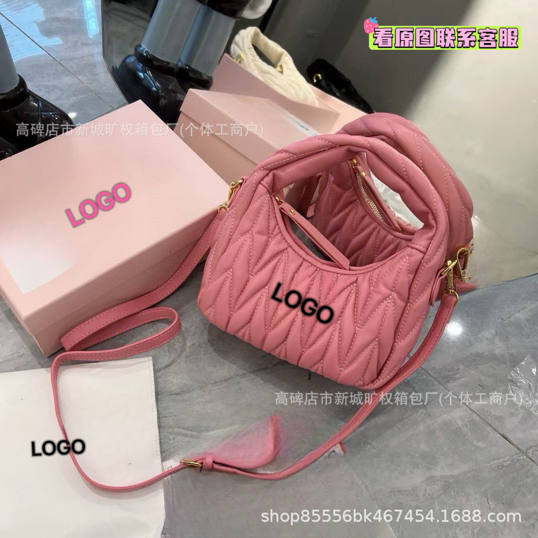 2025 Bolso de axila cruzado cruzado Crescent Bolso plisado MM Home Bolso de bola de masa Dragon Cloud Bolso de mujer Bolso bandolera versátil de un solo hombro