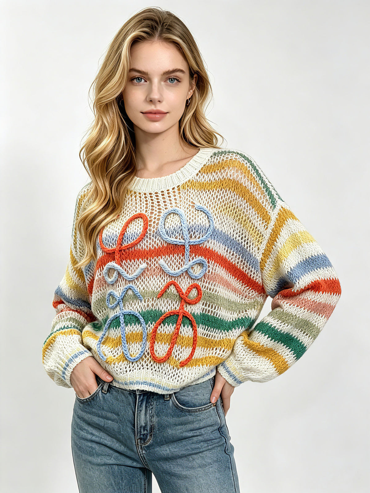 LO women's knit sweater | Round neck and lettering
