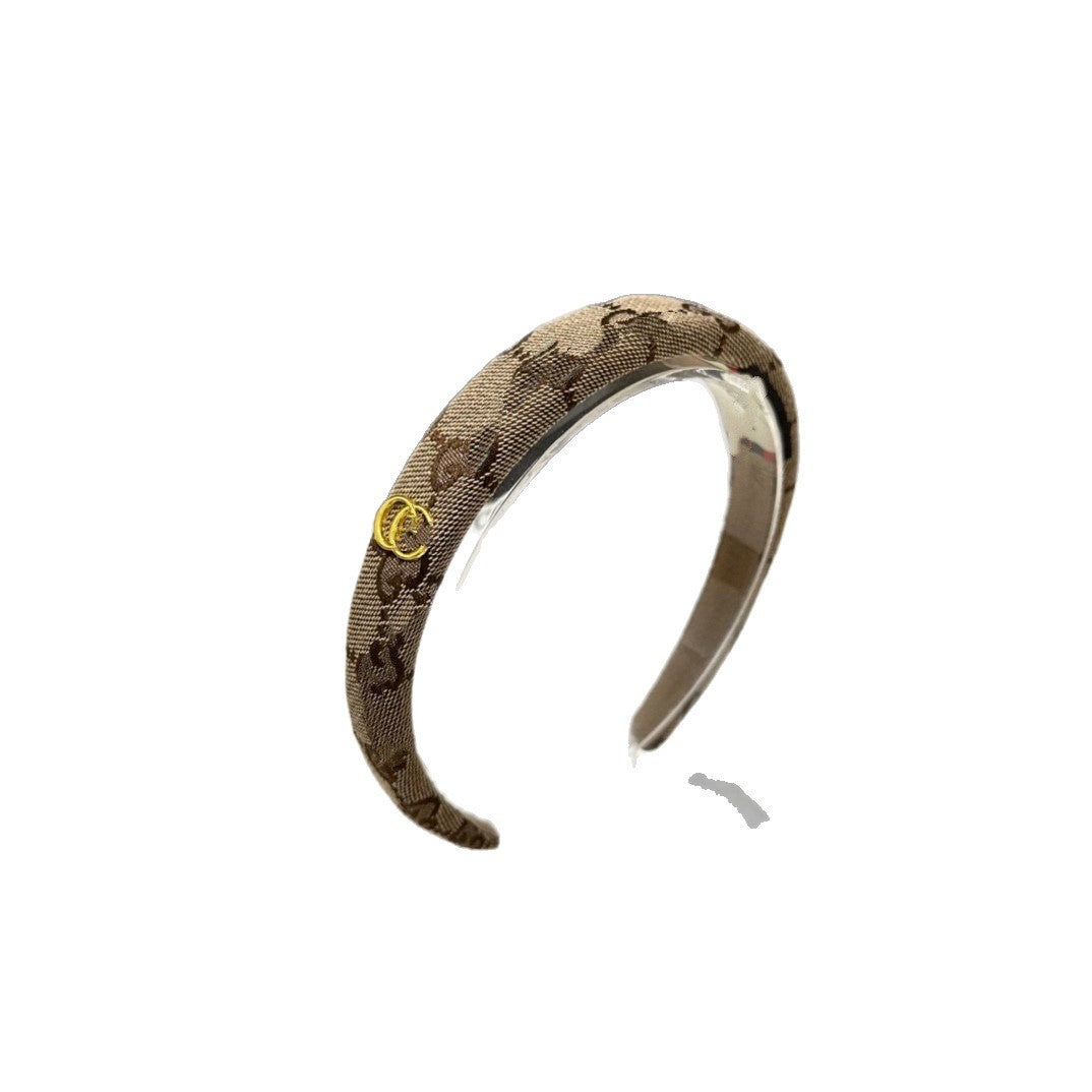 Diadema con letra Gujia, horquilla ligera de lujo, tocado de celebridad de internet socialité, accesorio de pelo vintage ligero y de lujo y de moda, diadema elegante y versátil