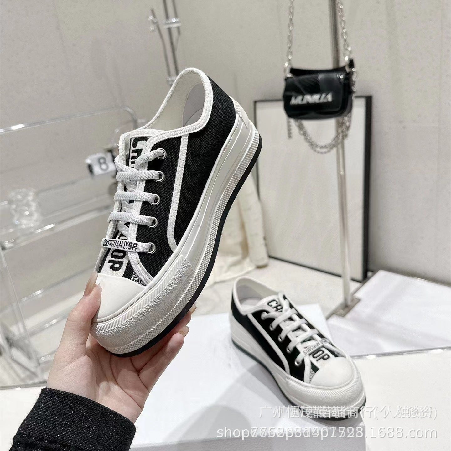 Familia D con bordado con letras primavera, nueva plataforma de Internet con cordones de celebridades de celebridades con cordones en altura interior aumenta zapatillas casuales INS fashion zapatillas solteras mujeres