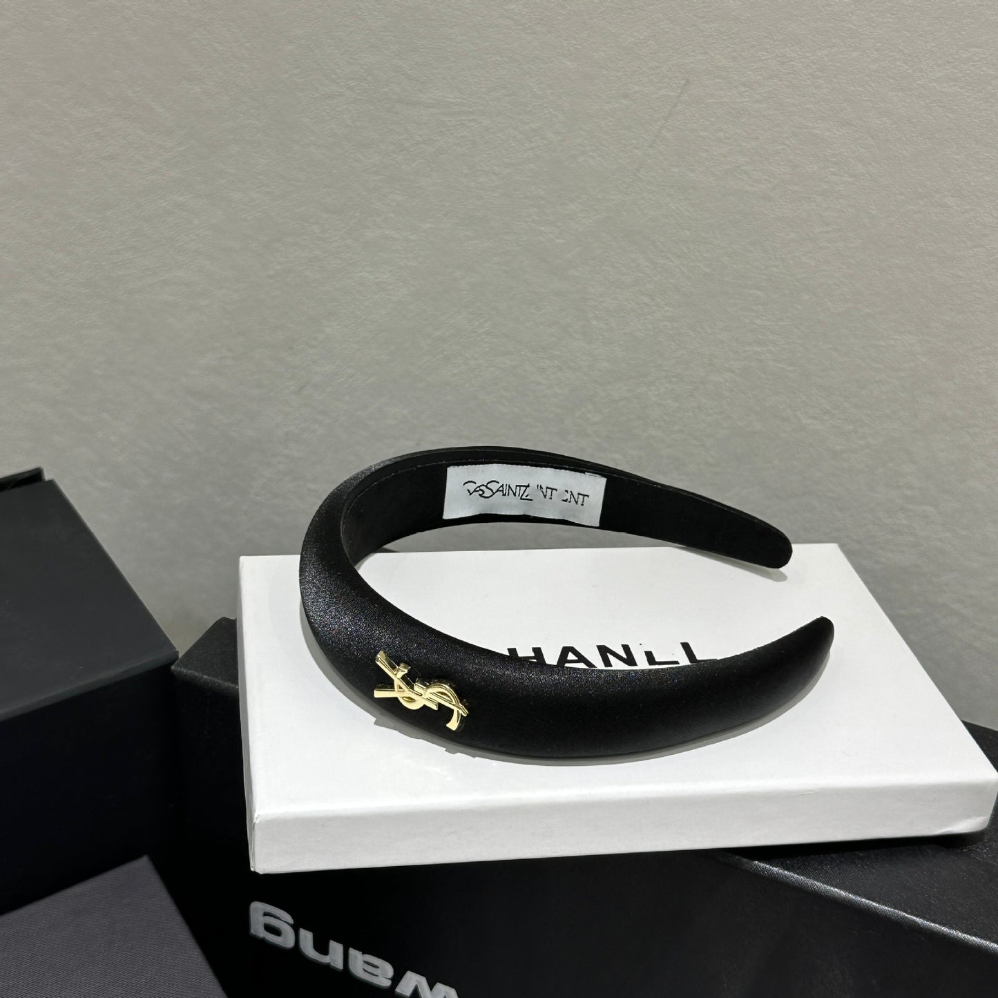 Diadema para mujer, tocado de alta gama de satén de borde ancho con corona alta, pinza, de moda para salir a lavarse la cara, accesorio para el pelo planchado, diadema nueva