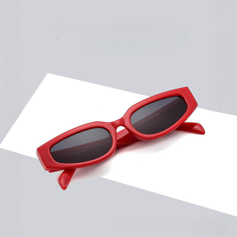 2025 Nueva gafas de sol de montura pequeña de alta gama de INS Fashion para mujer, gafas de sol de moda de ojo de gato para hombres, ventas directas transfronterizas desde Europa y América