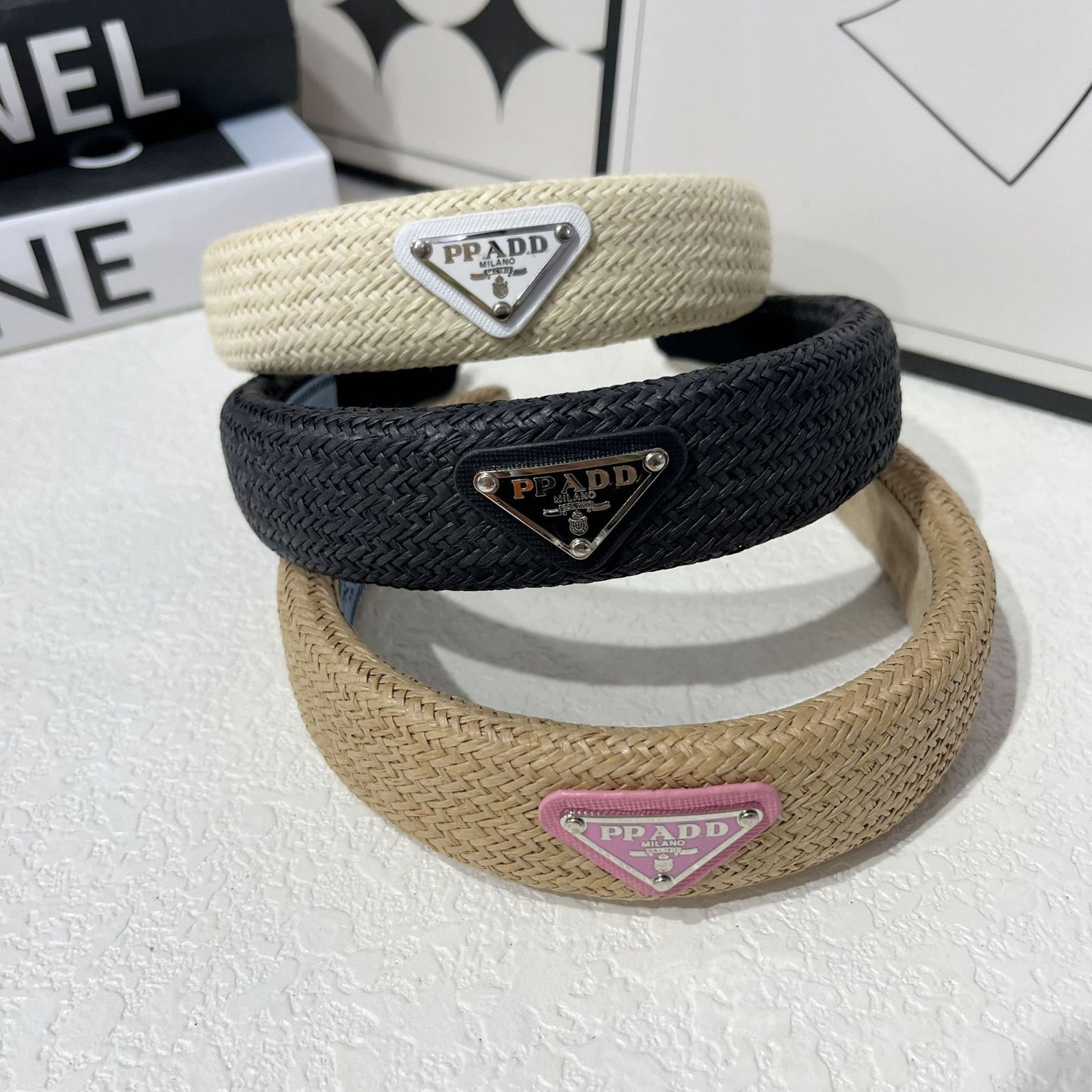 Nueva banda de pelo de paja tejida con borde ancho, broche sencilla de verano para lavar la cara, triángulo invertido, P para el hogar, moda para el hogar, corona alta, corona para el pelo