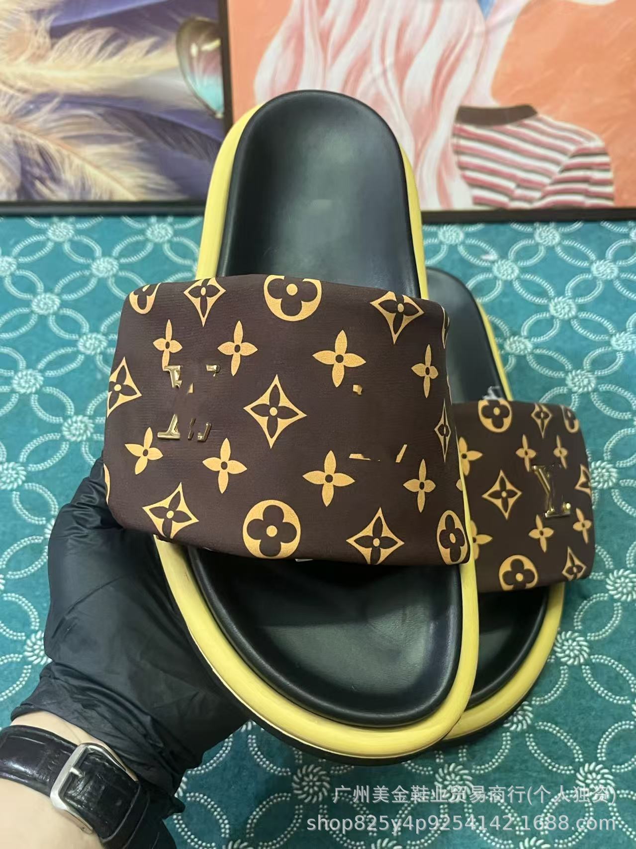 Zapatillas de Velcro de suela gruesa Donkey Home para mujer, 2025 Nuevas zapatillas antideslizantes de denim con letras antideslizantes para exportación