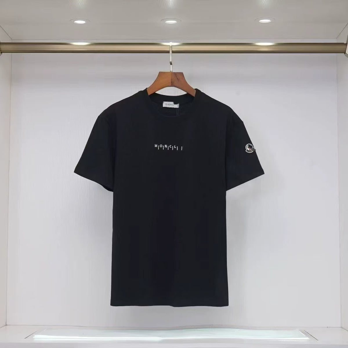 Camiseta MONC Unisex | Manga Corta Y Estampado