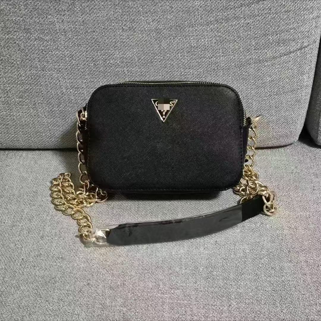 G Chain Camera Bag | Quilted Design