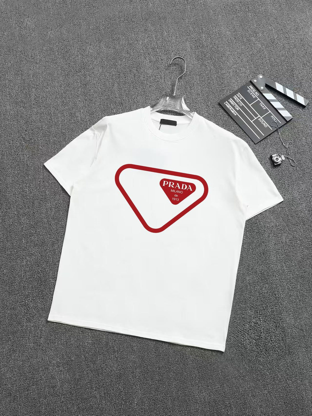 T-shirt Triangles métalliques | Casual été