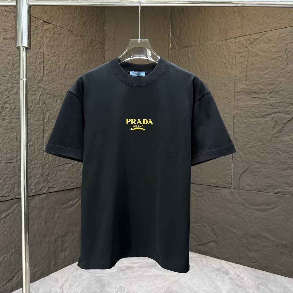T-shirt Triangles métalliques | Casual été