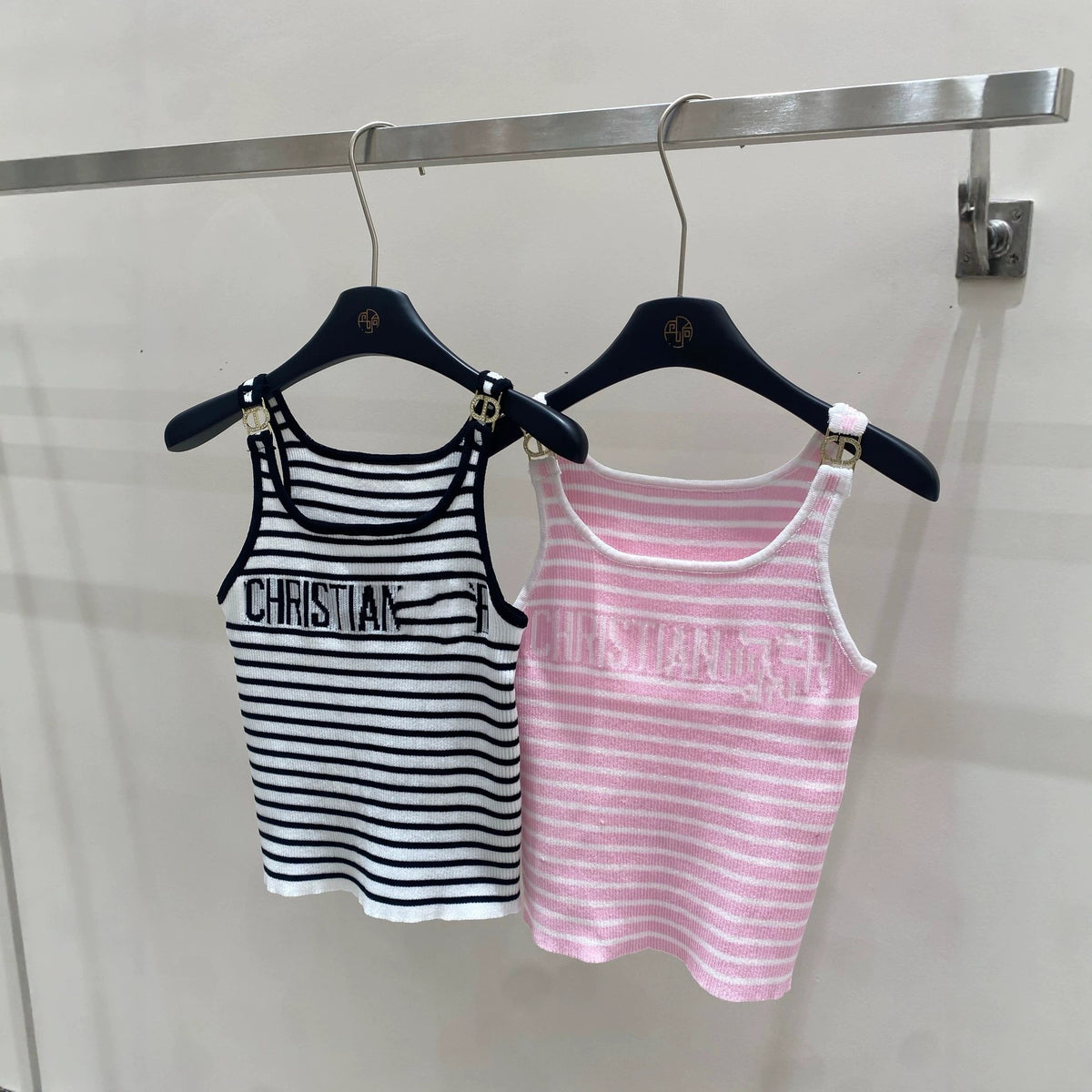 Damen-Stricktop mit Trägern CD 2026 | Gestreift