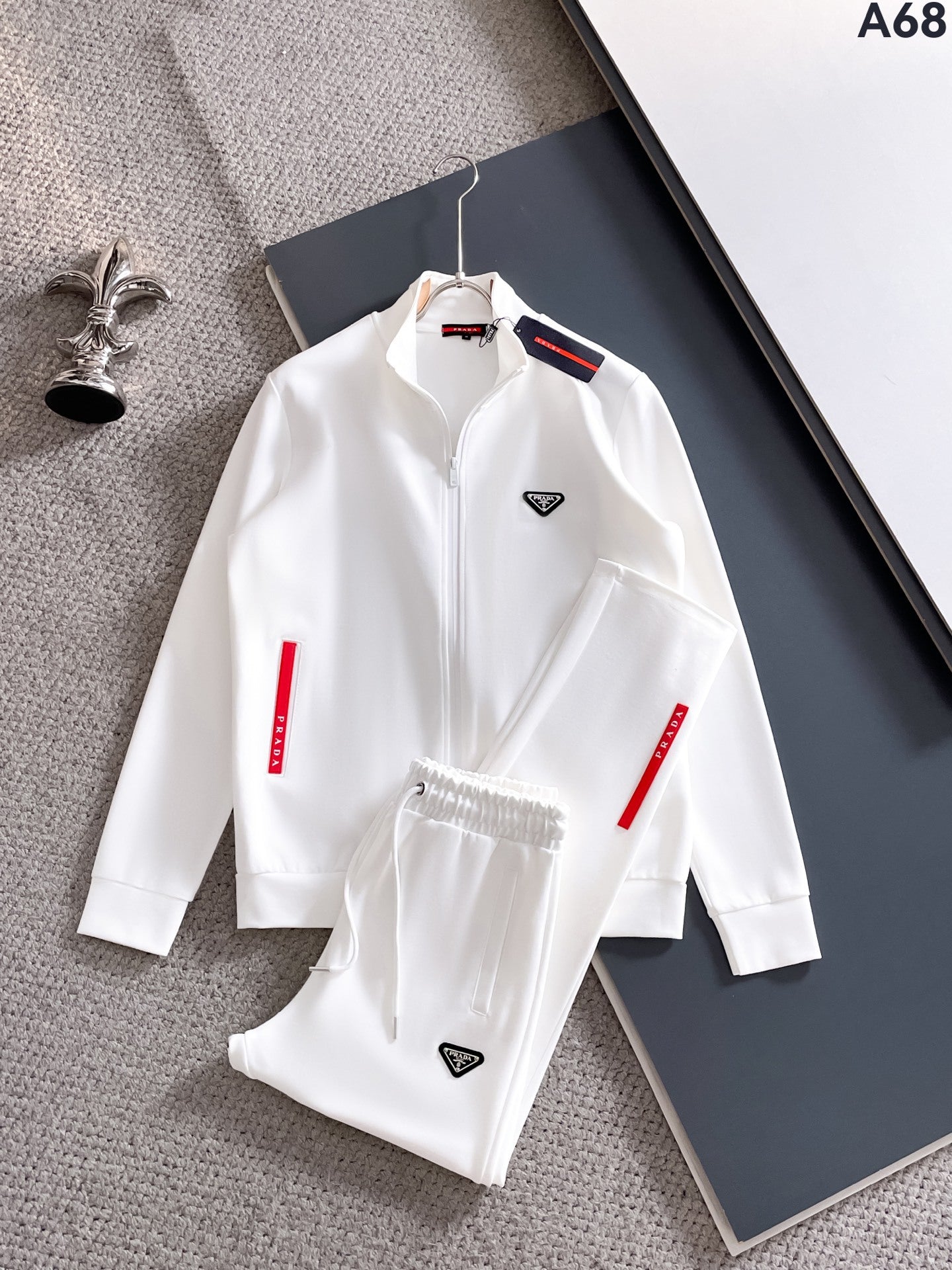 La versión correcta del SS25 transfronterizo debuta en otoño e invierno: nueva chaqueta de traje, cremallera, lujoso y sitios de moda para hombres europeos y americanos