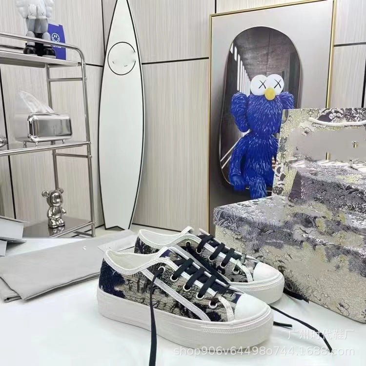 Zapatos de lona bordados con letras altas, zapatos de mujer con plataforma elevada con cordones, zapatos casuales versátiles de flor antigua, zapatos de tapa baja con cordones