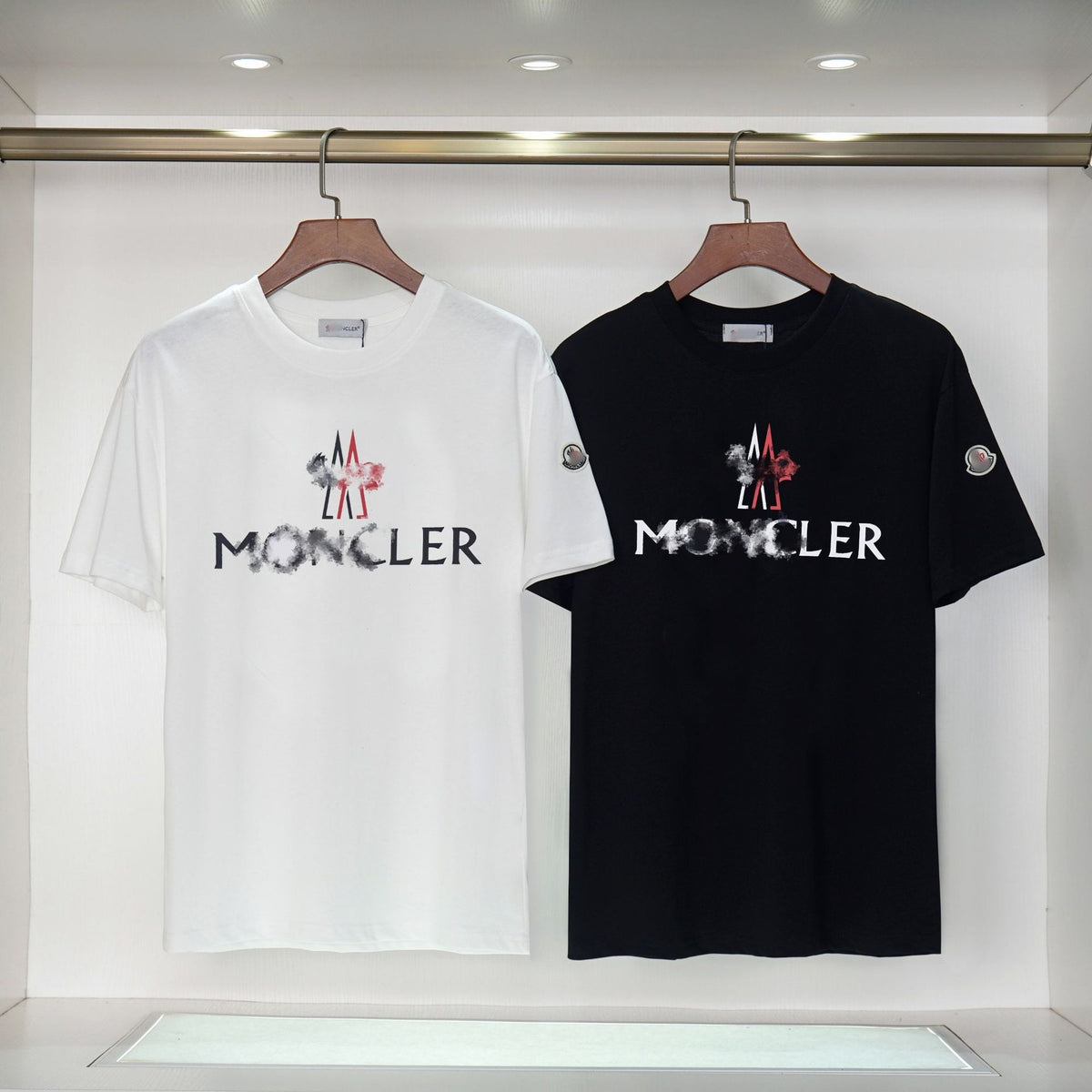 Camiseta Bordada Hombre MON | Cuello Redondo