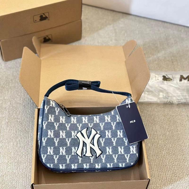 Bolso de la MLB coreana edición completa en relieve en relieve bolso sencillo de NY de moda versátil casual para mujer, novedad