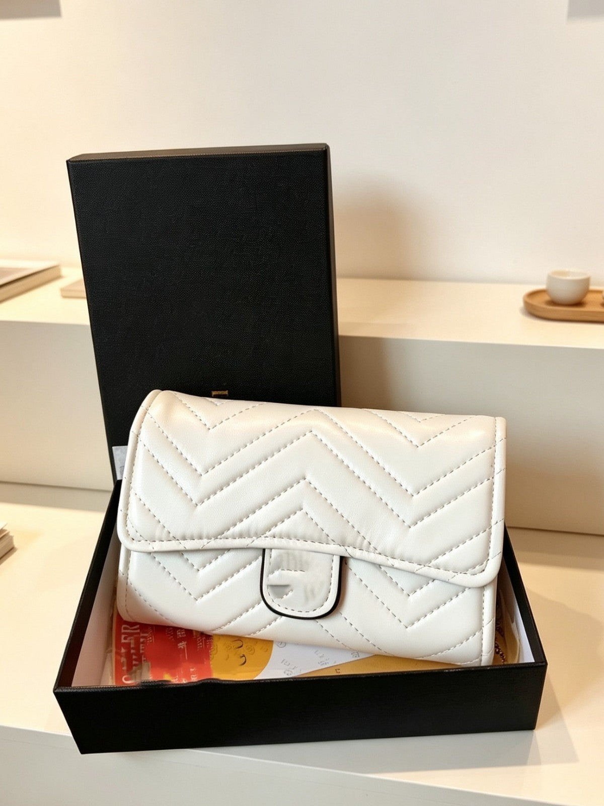 Women's Vintage Quilted Chain Bag | With Box