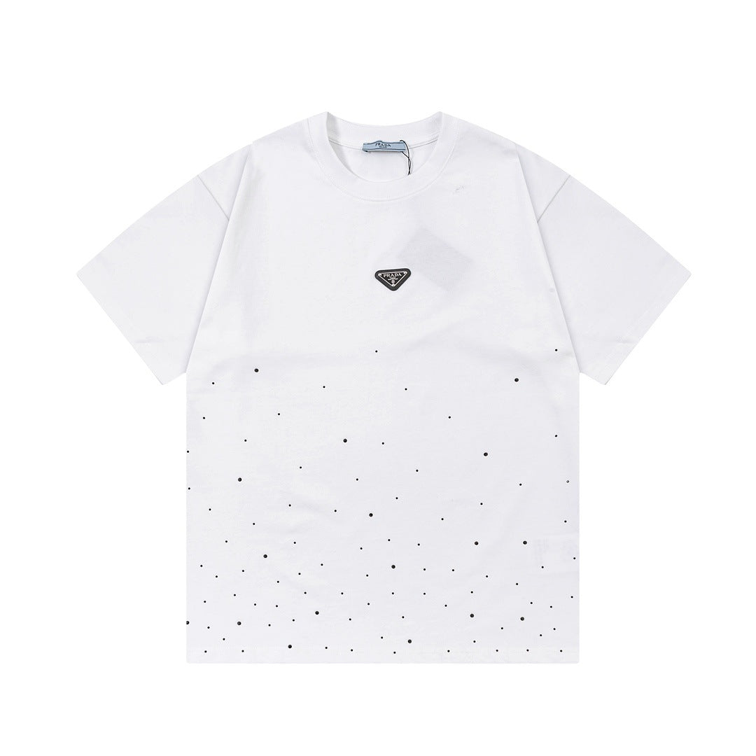 Versión de lujo de alta gama pra Pujia triángulo metálico LOGO, camiseta unisex de verano suelta y versátil con estampado y manga corta