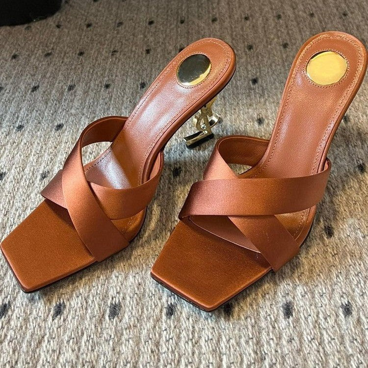 25 Nuevos zapatos de cruz de alta costura con tacones metálicos y zapatillas de tacón alto de seda para mujer, tacones altos abiertos y sensuales
