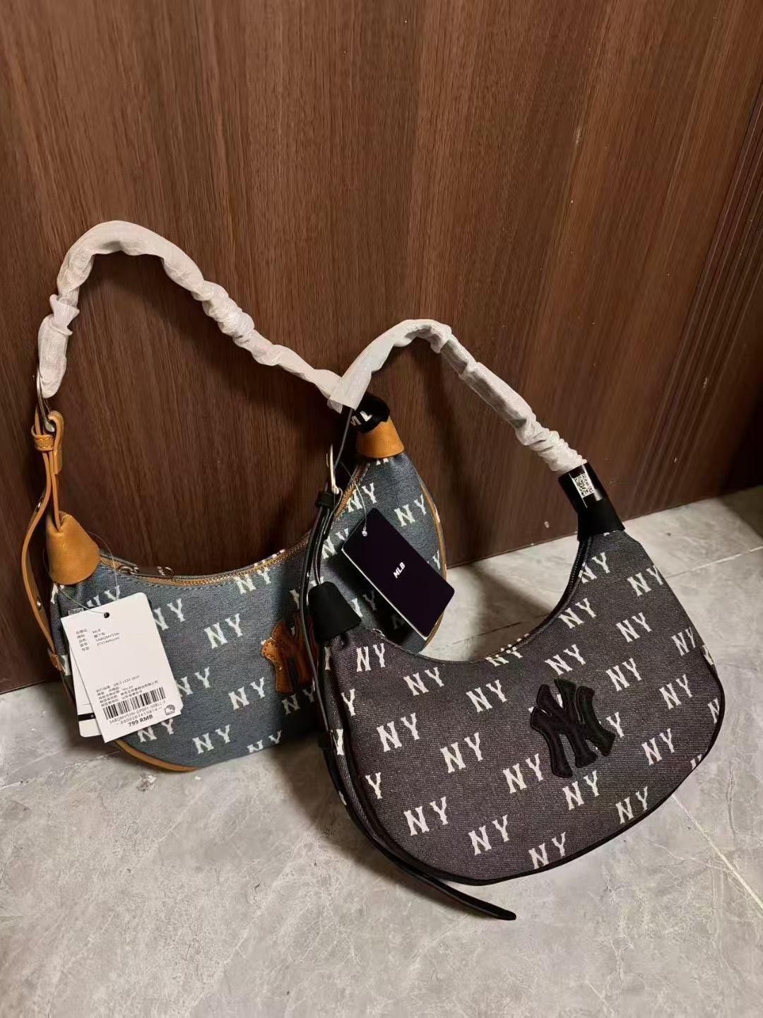 Bolso de la MLB coreana edición completa en relieve en relieve bolso sencillo de NY de moda versátil casual para mujer, novedad