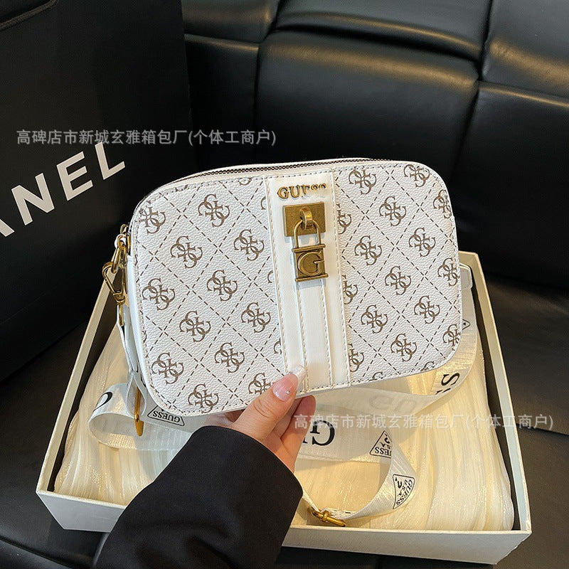 Bolsas de mujer de moda europea y estadounidense 2025 nuevas bolsas retro versátiles de un solo hombro pequeñas bandoleras de lujo de alta gama