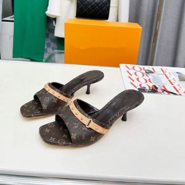 Zapatillas de tacón alto de moda europea y americana, nuevas sandalias vaqueras bordadas con bordado súper populares 2025, tacón de aguja, elegante tendencia transfronteriza