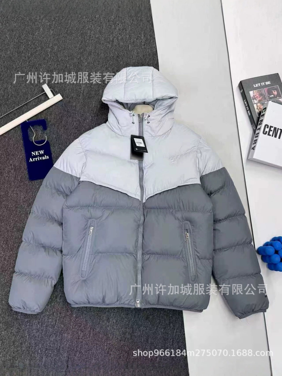 Giacca imbottita unisex 8178 | Cappuccio e ricamo