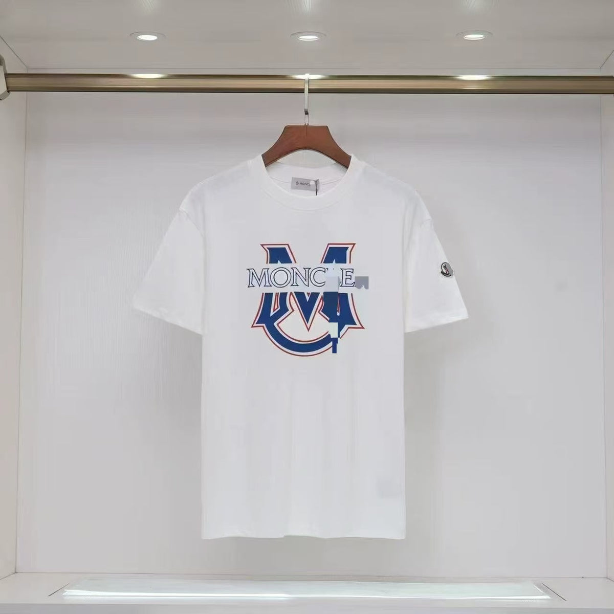 Camiseta MONC Unisex | Manga Corta Y Estampado