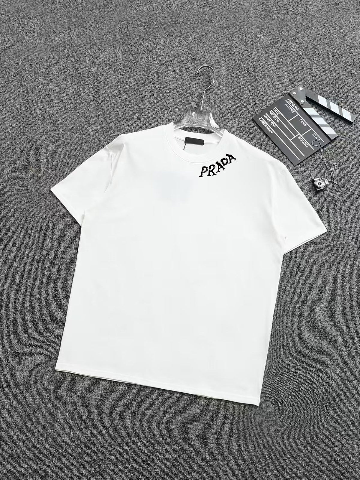 T-shirt Triangles métalliques | Casual été
