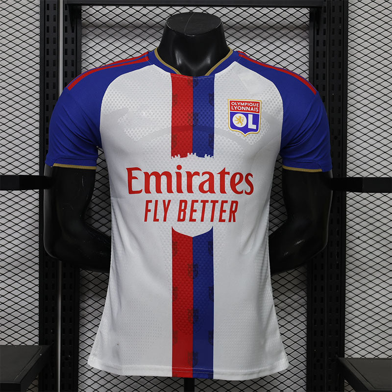 26. Nuevo club de selección edición de jugadores: Real Madrid, Barcelona, Brasil, Arsenal, España, México, Chelsea