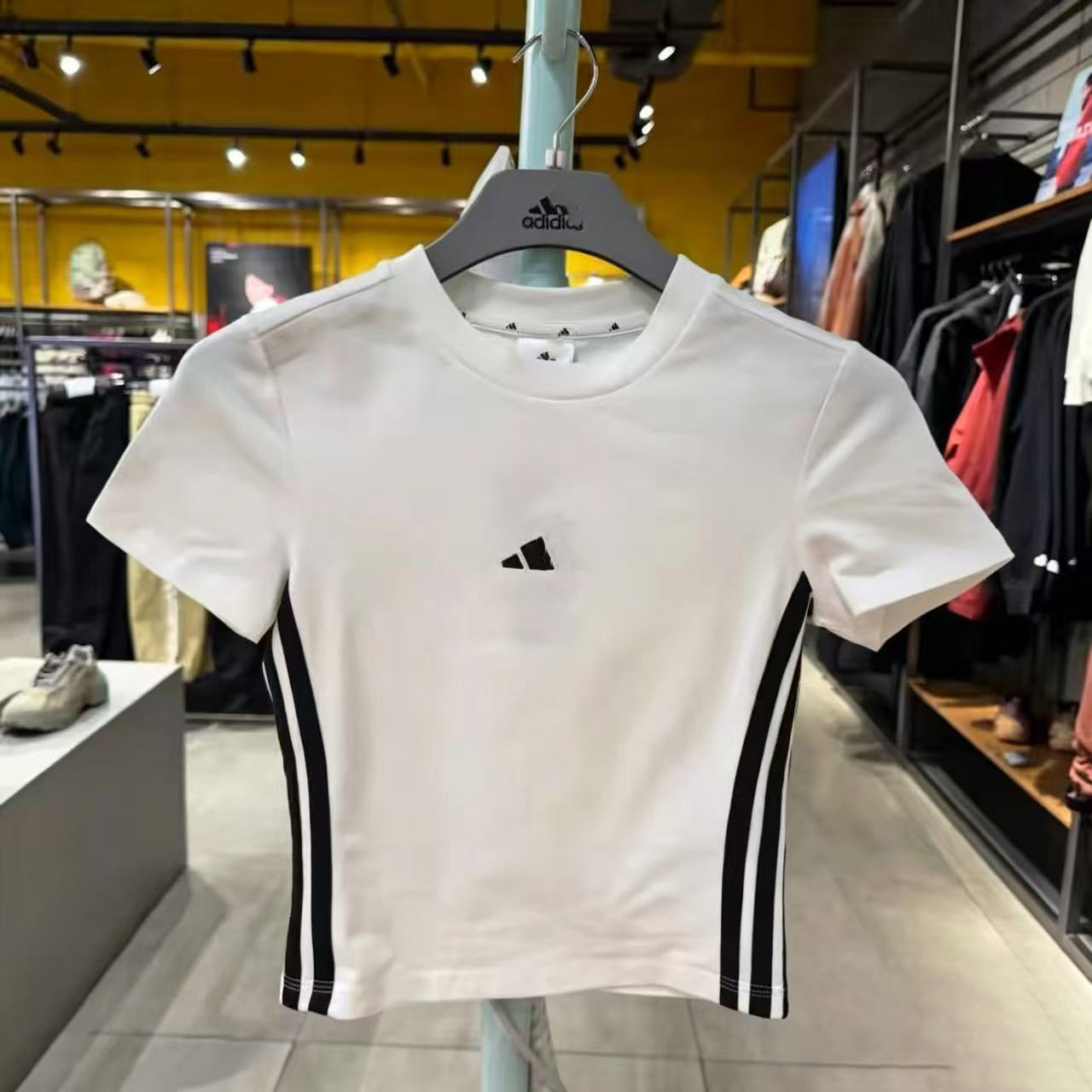 Camiseta Adidas Deportiva Mujer Tres Tiras Verano