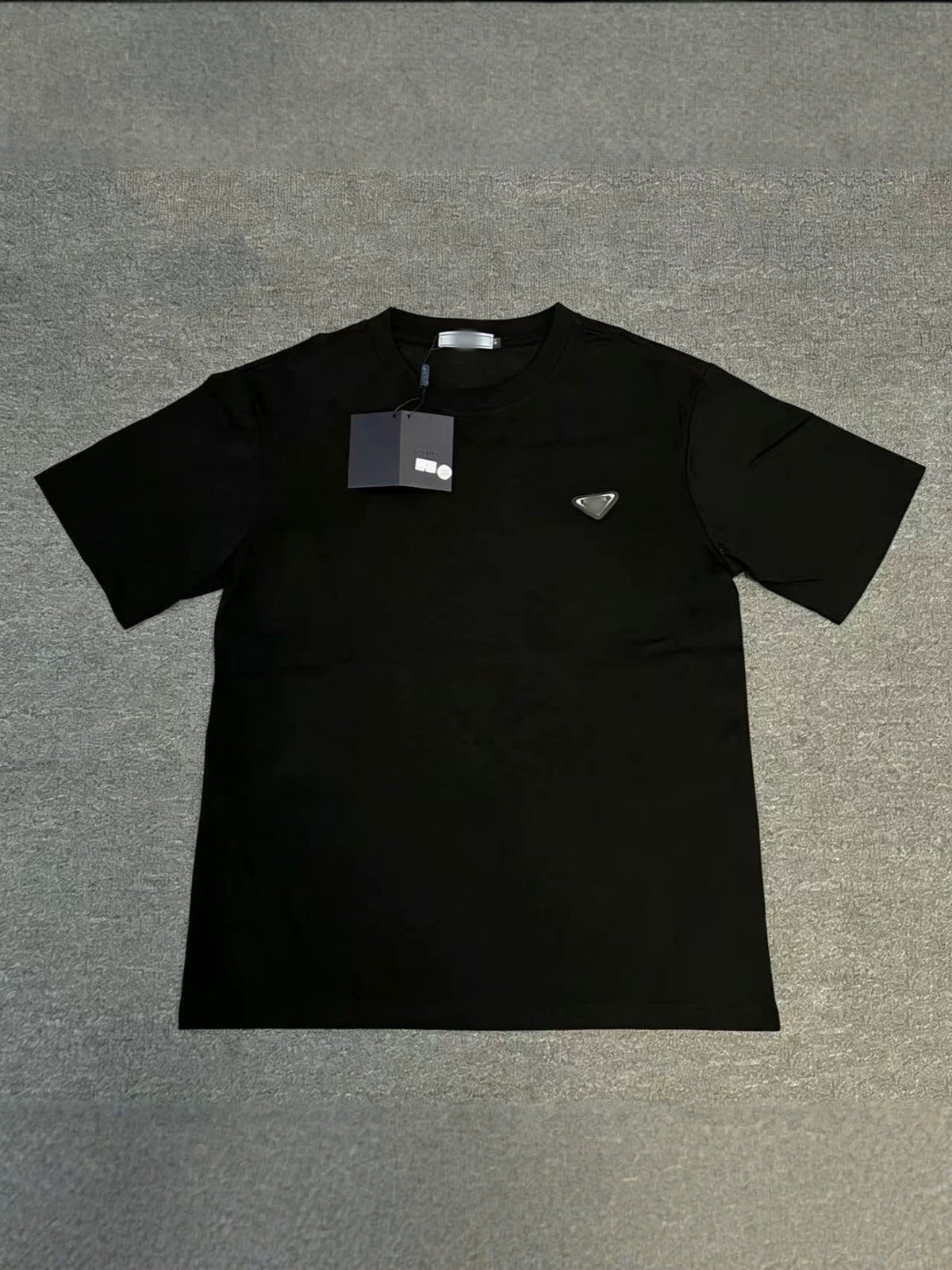 Camiseta PRA | Cuello Redondo Bordado