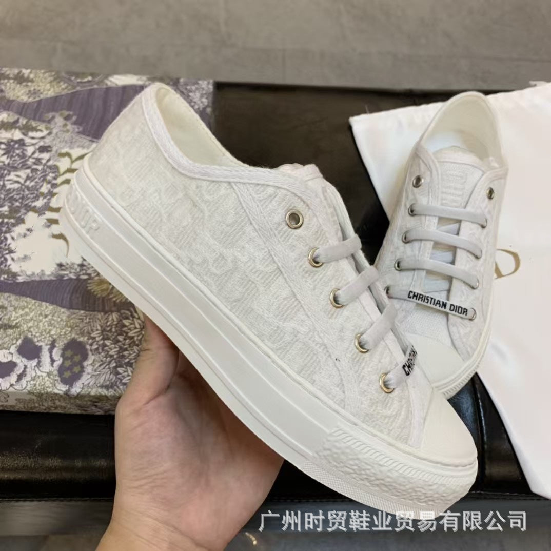 Zapatos de lona con bordado con letras, zapatos casuales versátiles con cordones de mujer con plataforma de relieve para el día a día