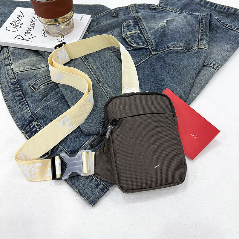 Nuevo bolso bandolera de viaje para verano, bolso de cintura de nylon para deportes al aire libre para hombres, bolso versátil de cofre tipo letras para mujer