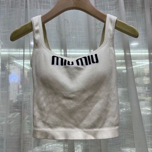 Hombros anchos, cuello cuadrado, copa integrada, sujetador en la espalda precioso, camisola de camisola integrada, letras de punto para mujer con hielo, sujetador con almohadilla de sujetador