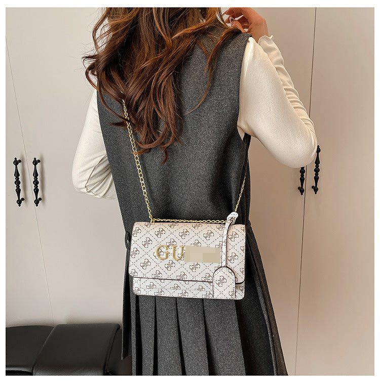 Bolso de diseño de nicho con estampado de letras 2026 para las manos cruzadas de un solo hombro de cadena de moda y muy de moda