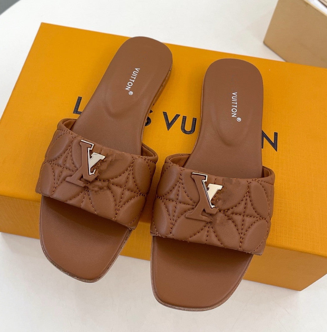 Zapatillas Lujia de la estación europea, zapatillas nuevas de mujer para verano 2025, chanclas de alta gama de moda, ropa de exterior para bailarinas de mujer frescas