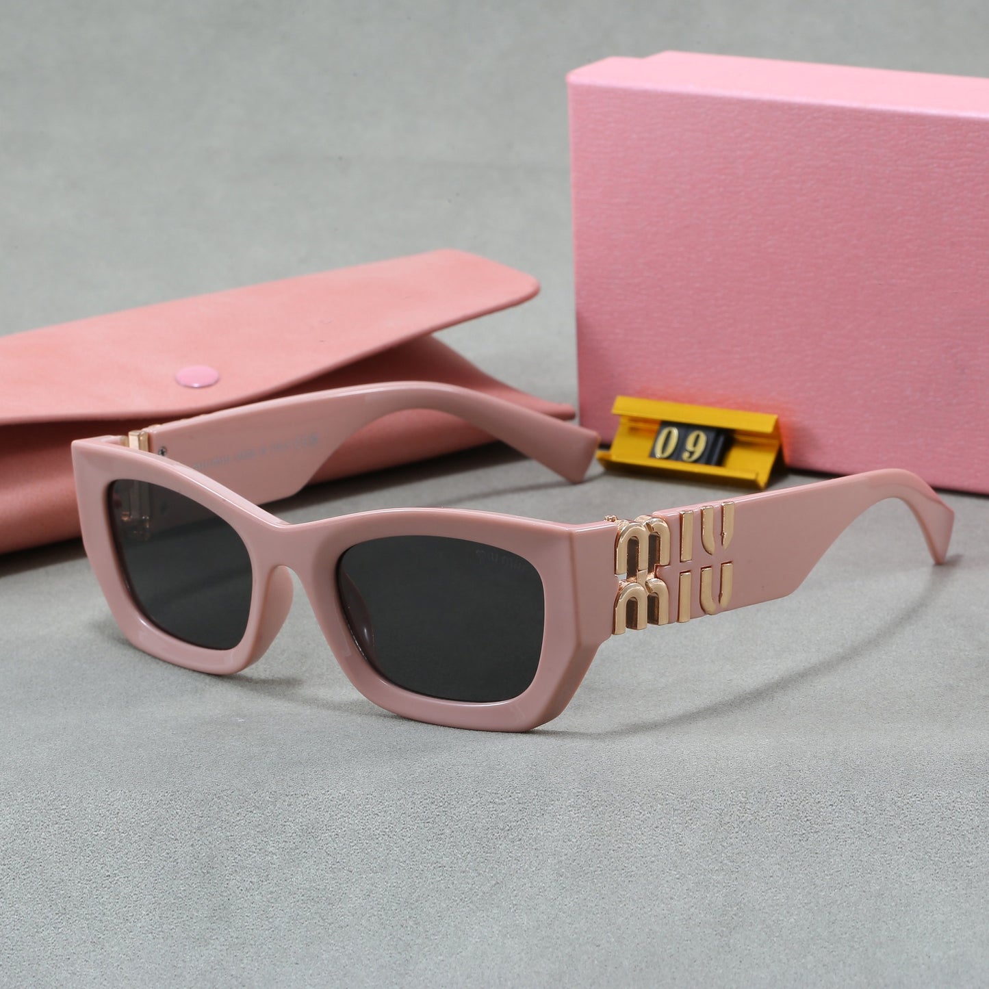 Gafas de sol irregulares con ojo de gato 2025, gafas de sol retro para celebridades europeas y americanas en Internet, gafas de sol de moda para mujer