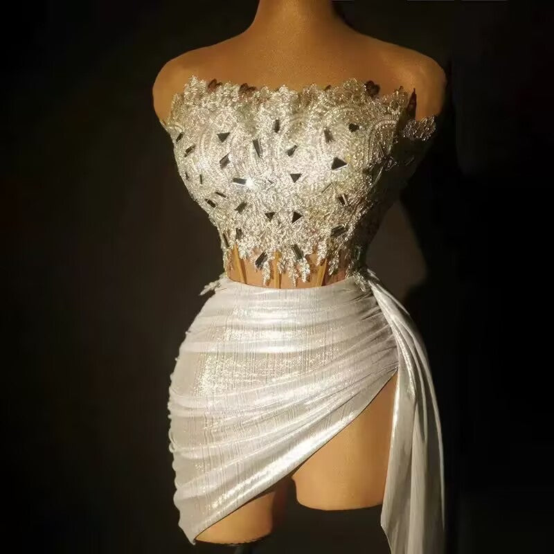 Popular conjunto dorado transparente sin tirantes + falda corta drapeada de la Estación Independiente de Comercio Exterior, vestido de fiesta elegante y picante