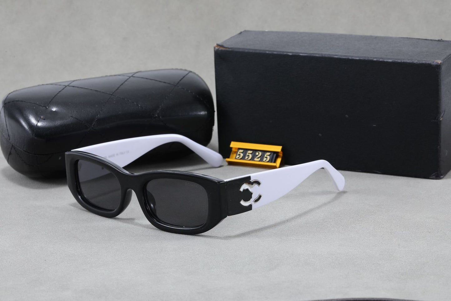 Nueva Xiaoxiang Panda Gafas de bloques de color en blanco y negro 2026 Gafas de sol para celebridades en Internet para protección UV