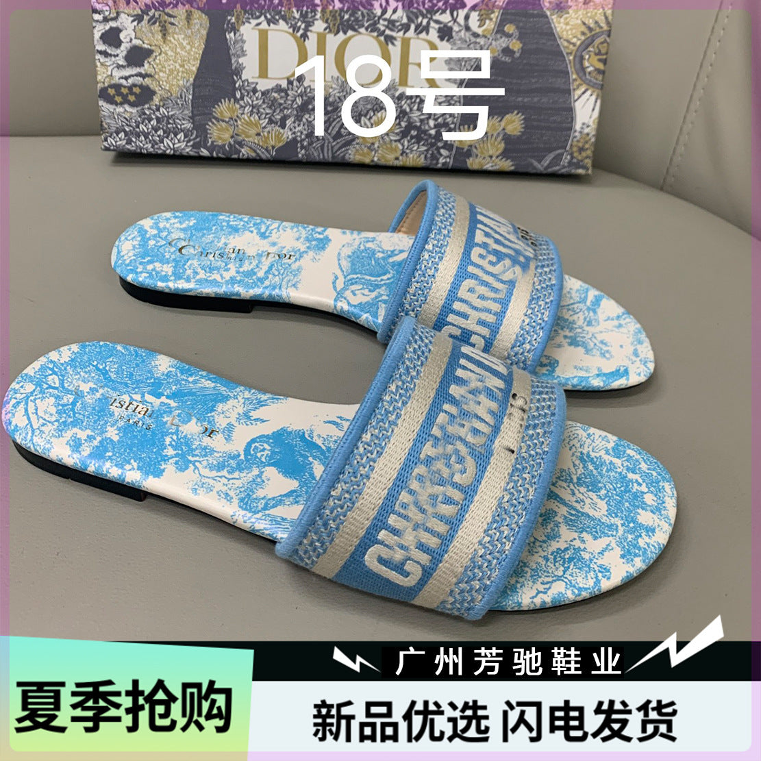 Dior zapatos planos de mujer a la moda y versátiles bordados,Alta costura,suela suave antideslizante Dior Nuevo y moderno zapatillas refrescantes 2026