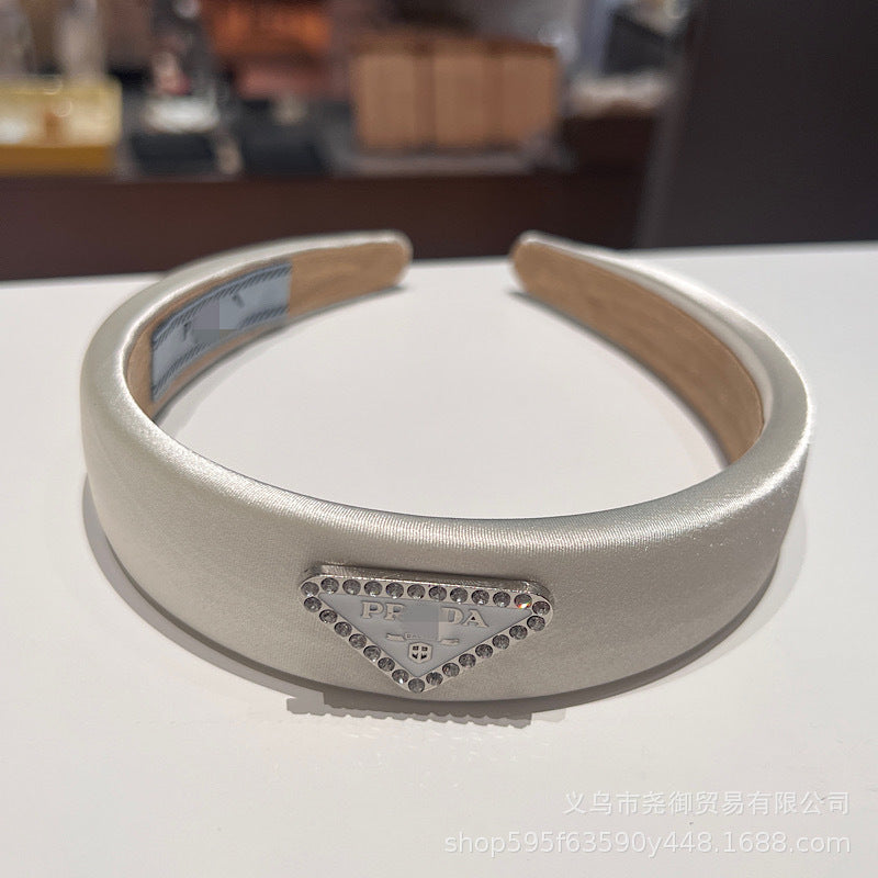 Diadema Mujer Letra Estilo Universitario | Accesorio Pelo Moda