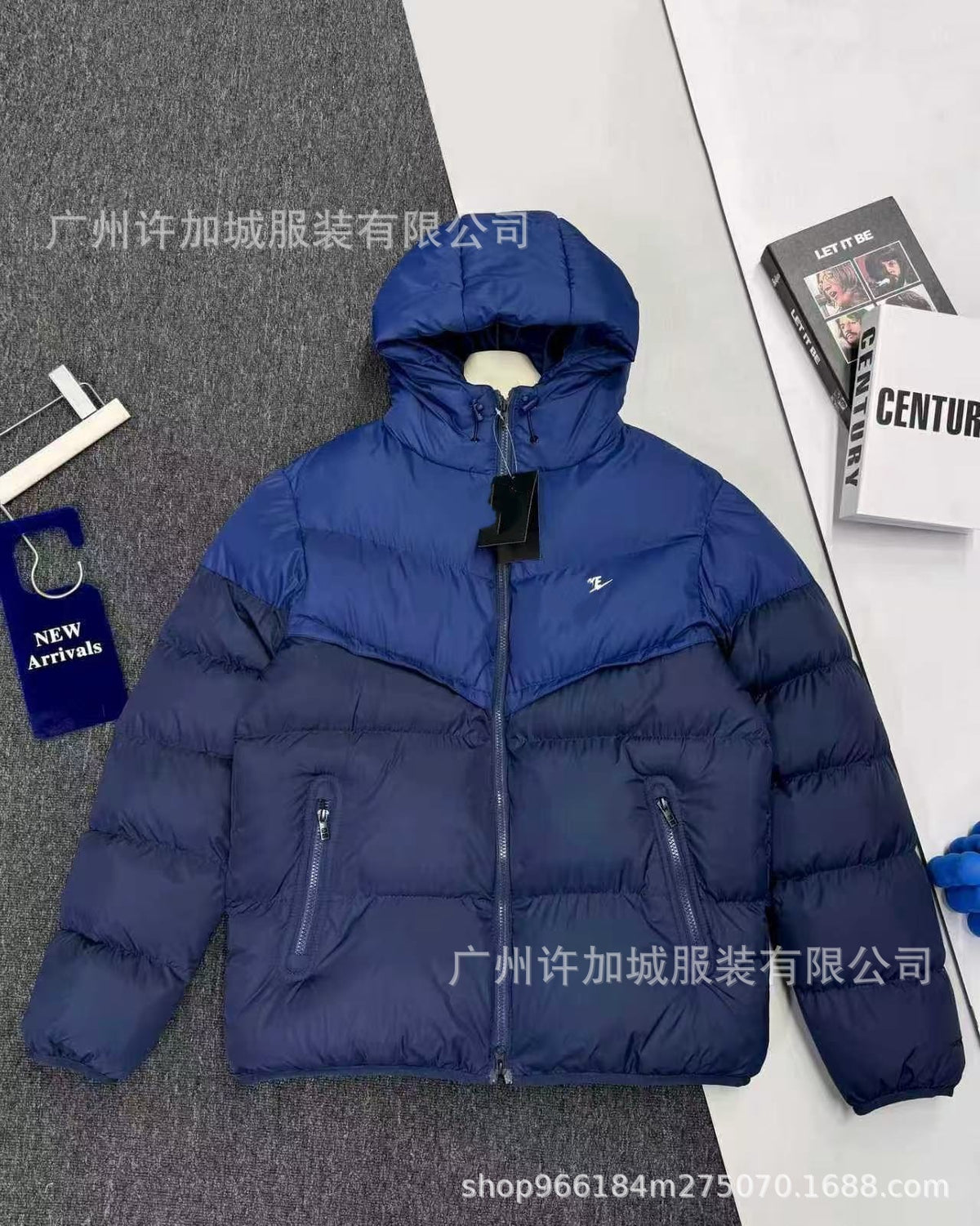 Giacca imbottita unisex 8178 | Cappuccio e ricamo