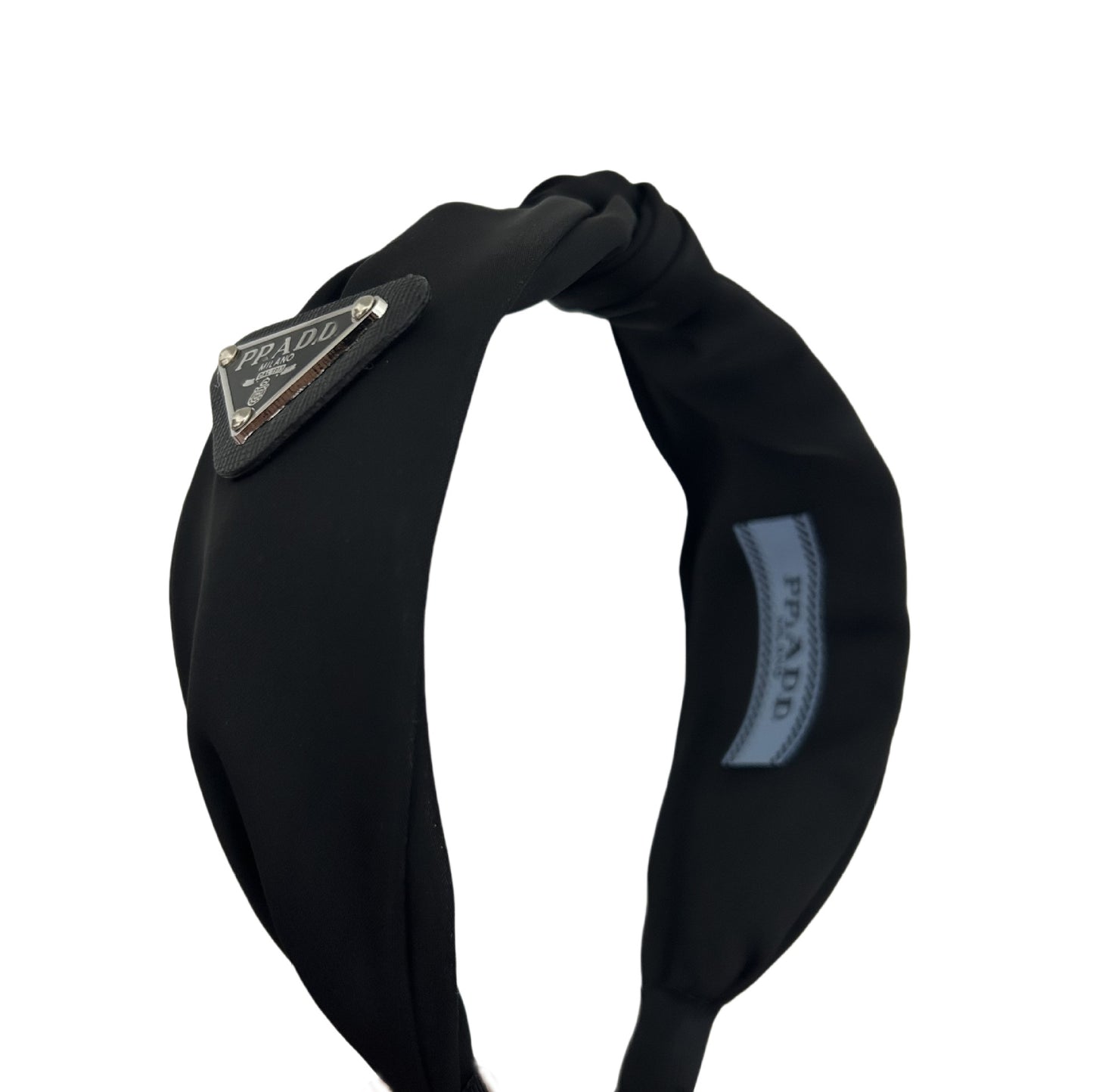 P Family Logo triangular Nudo Diadema de borde ancho Influencer de nicho Temperamento Cinta retorcida Celebridades Internet Tocado versátil para mujeres