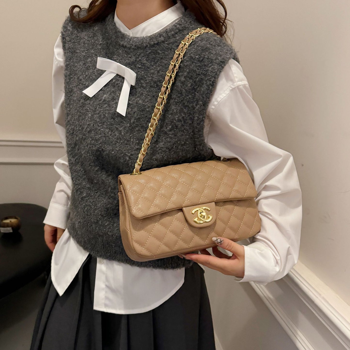 Bolso de un solo hombro con bordado de diamantes estilo Chanel transfronterizo, nuevo estilo de moda 2025, bolso cruzado pequeño y de alta calidad para desplazamientos