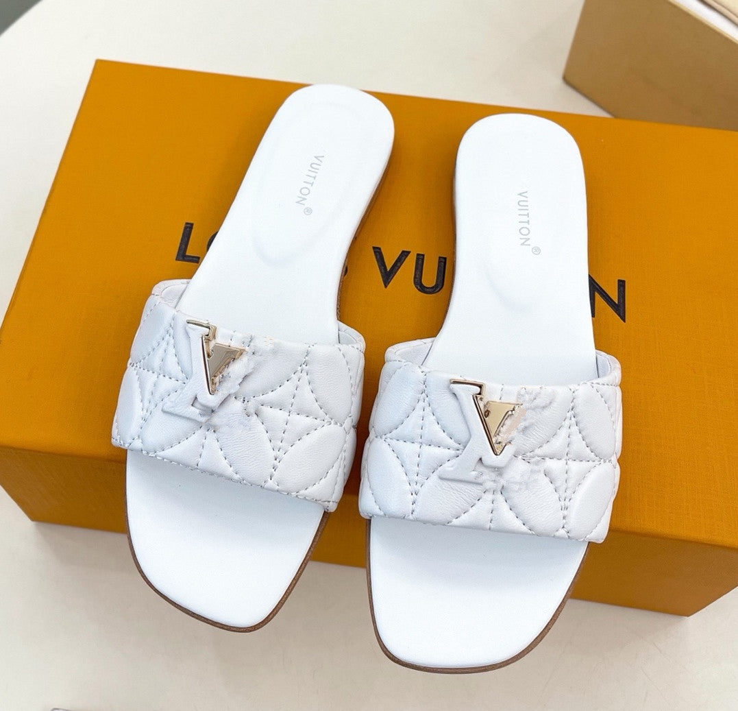 Zapatillas Lujia de la estación europea, zapatillas nuevas de mujer para verano 2025, chanclas de alta gama de moda, ropa de exterior para bailarinas de mujer frescas