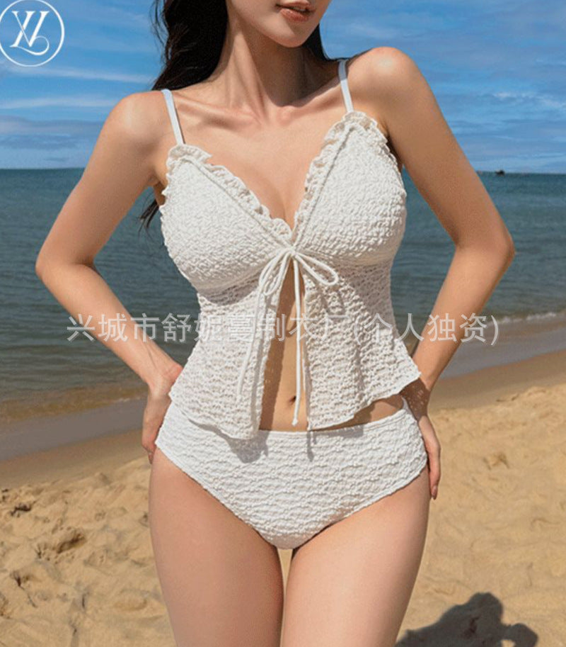 Pecho pequeño sexy estilo INS coreano transfronterizo con bordes con volantes, cordón plisado, bañador de tiro bajo con split de puro deseo para mujeres
