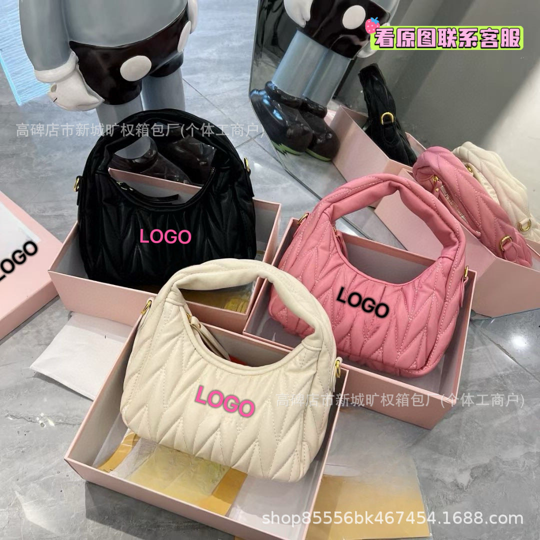 2025 Bolso de axila cruzado cruzado Crescent Bolso plisado MM Home Bolso de bola de masa Dragon Cloud Bolso de mujer Bolso bandolera versátil de un solo hombro