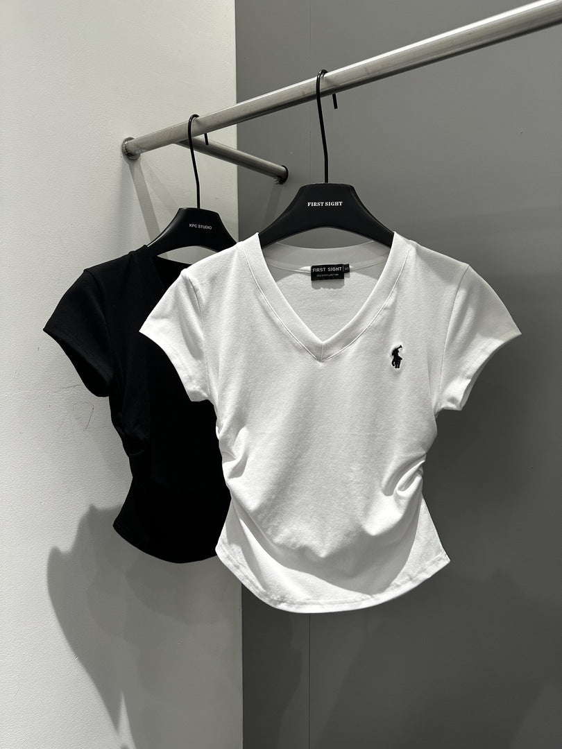 2026 Pony plisado plisado con escote en V y camiseta delgada + faldas versátiles de cintura alta elásticas para mujer