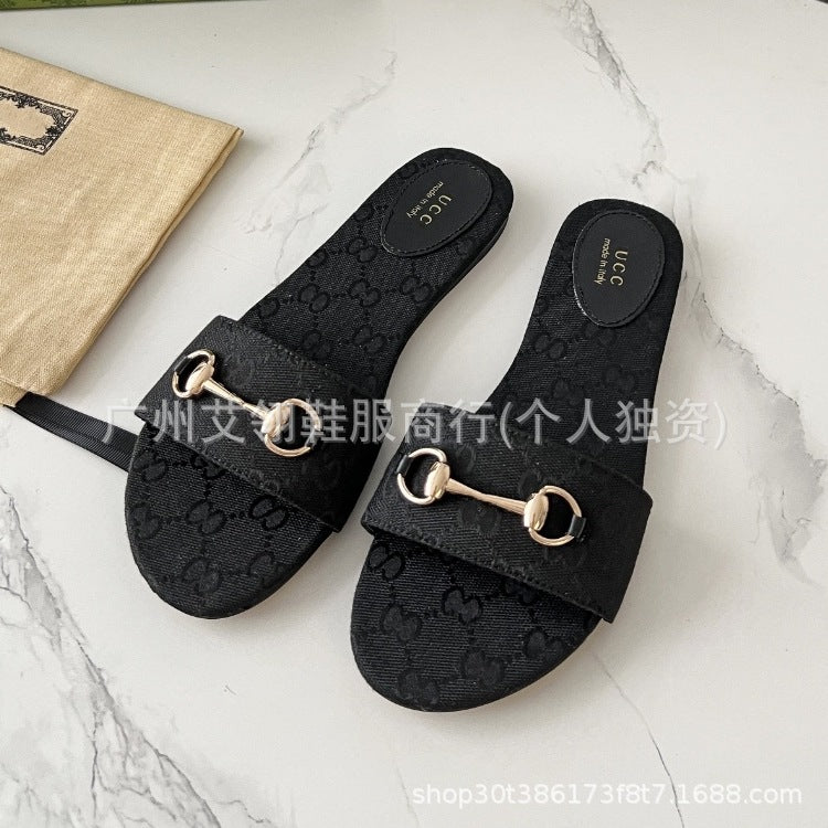Nuevas sandalias de tacón grueso con tira de una sola tira G Family 2025 para mujer, tacones altos de moda, sandalias de hebilla de caballo para mujer, conjunto de zapatos simples