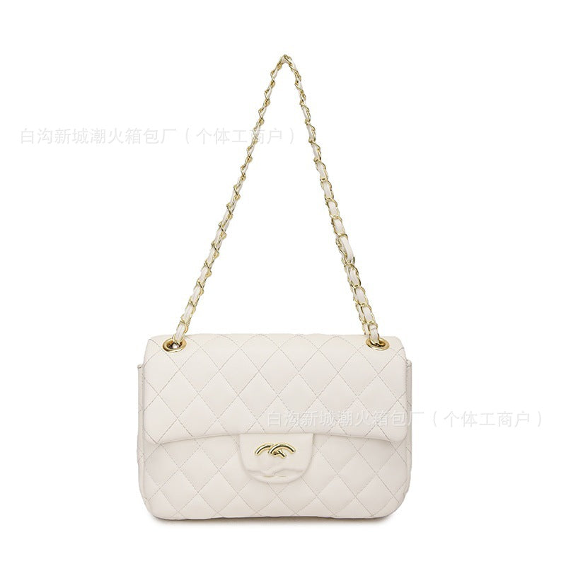Bolso pequeño cuadrado de cadena de diamantes estilo Chanel para mujer, nuevo bolso cruzado de estilo Chanel de estilo cruzado de un solo hombro 2025 de estilo transfronterizo